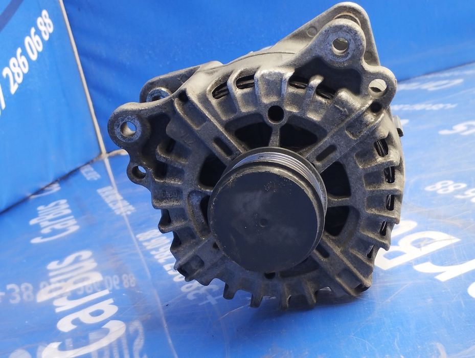 Генератор Volkswagen Touareg NF CRCA 3.0 Дизель Туарег НФ