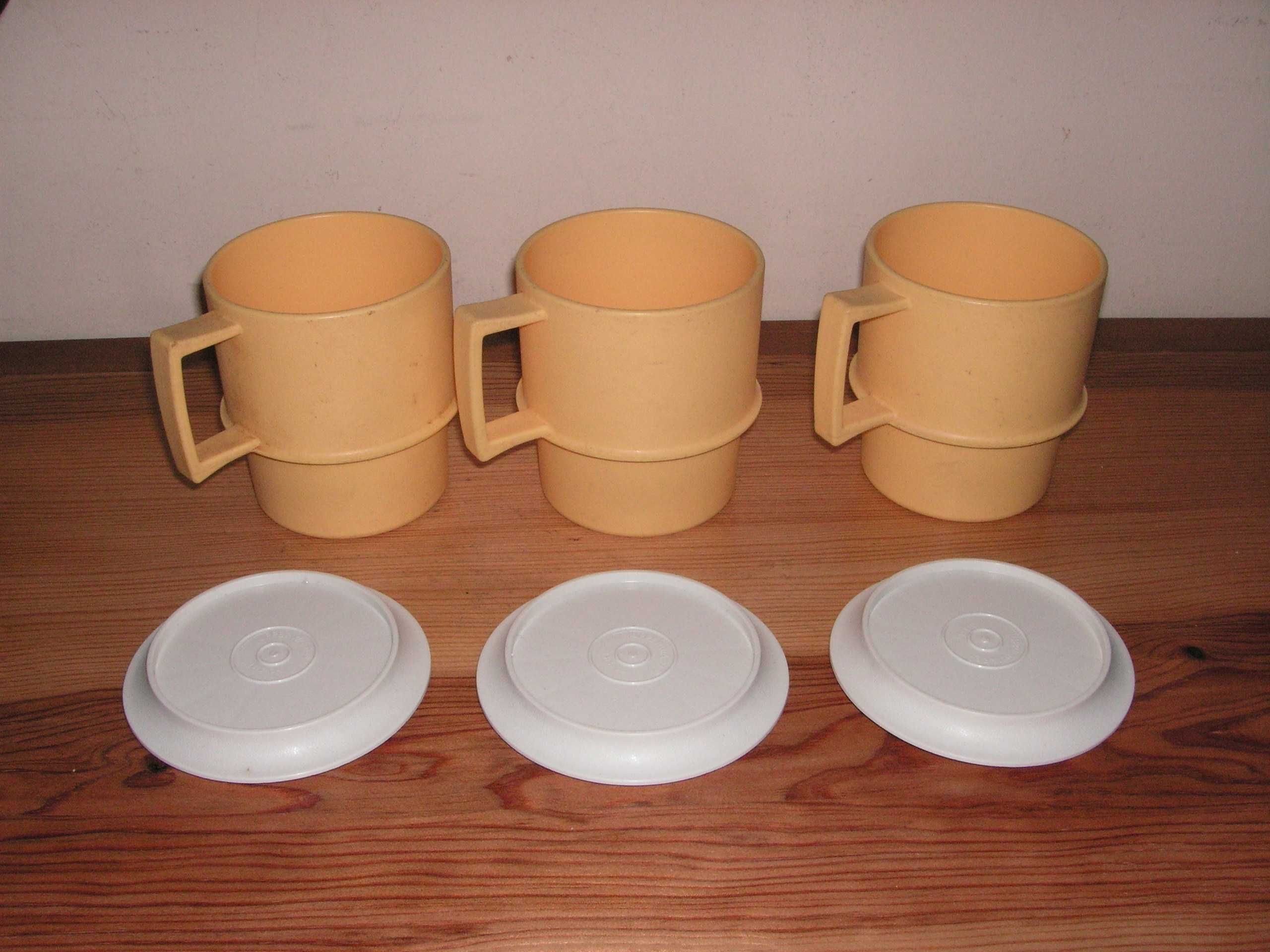 Tupperware - Canecas c Tampas, Jarro Branco, Porta Bolos, Caixa Grande