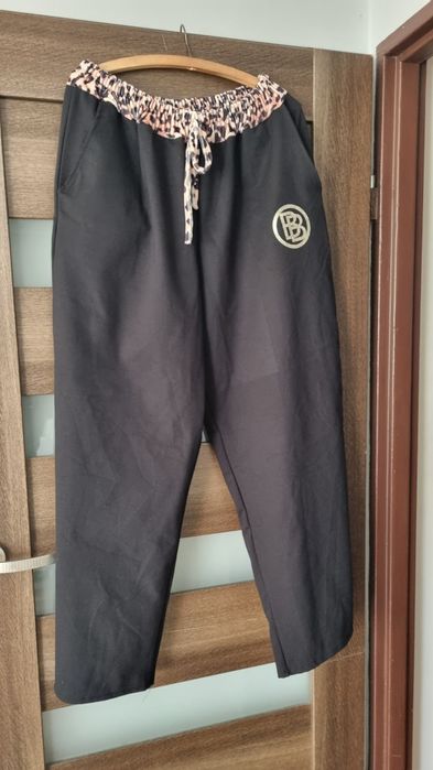 Piękny czarny komplet