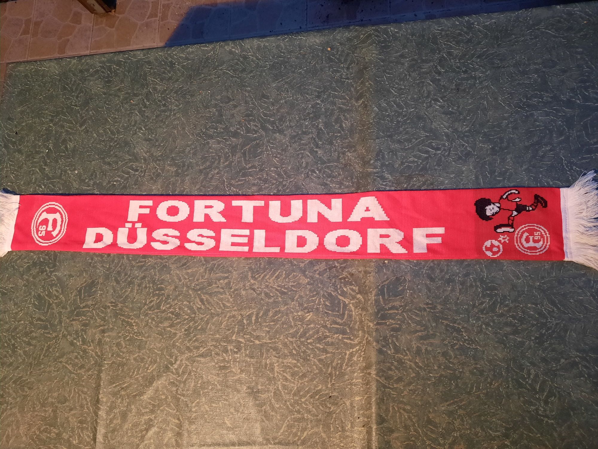 Szalik dziecięcy Fortuny Dusseldorf