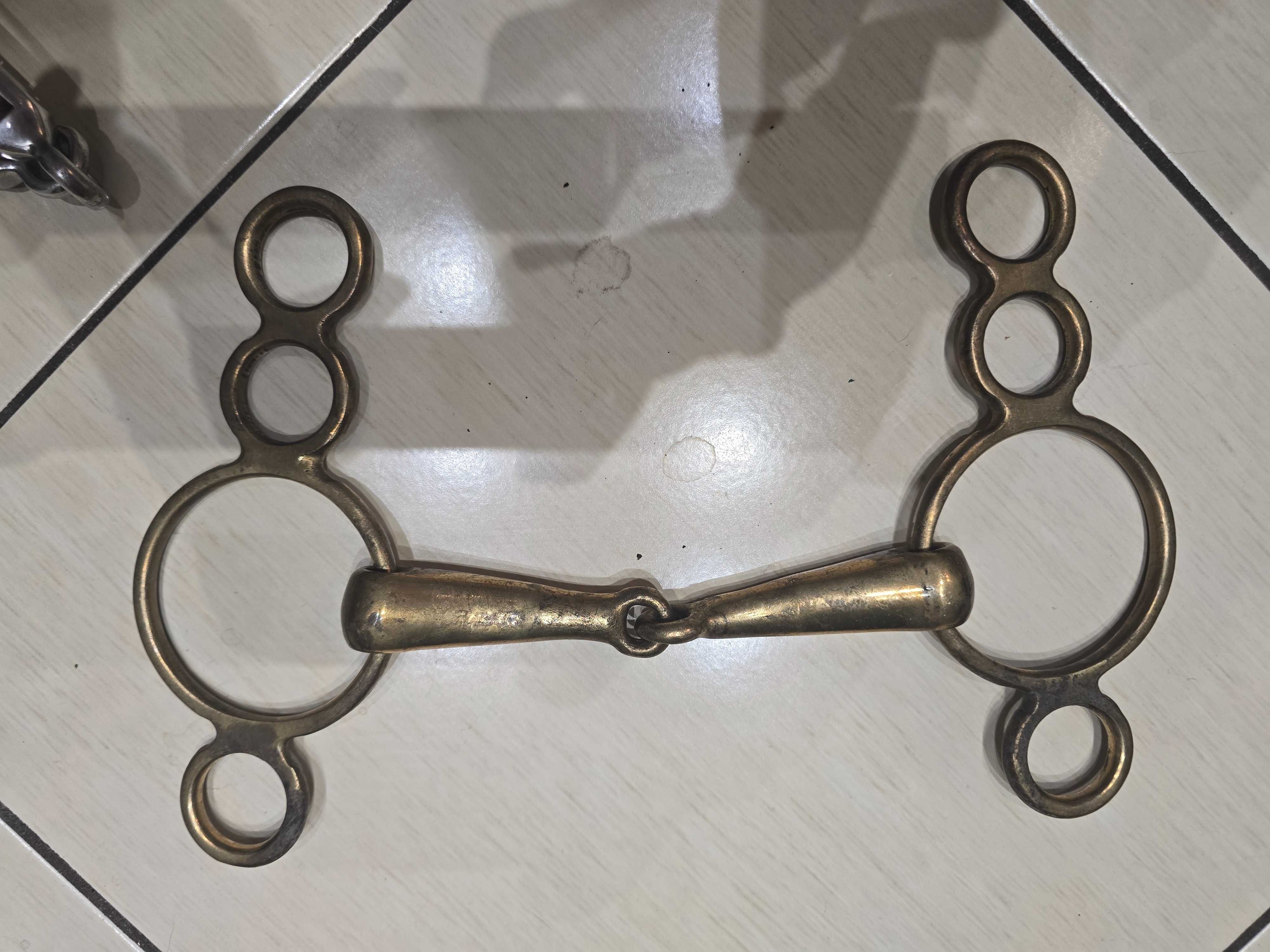 Wędzidło, wielokrążek, smaczny metal- Cyprium, złote 13.5.
