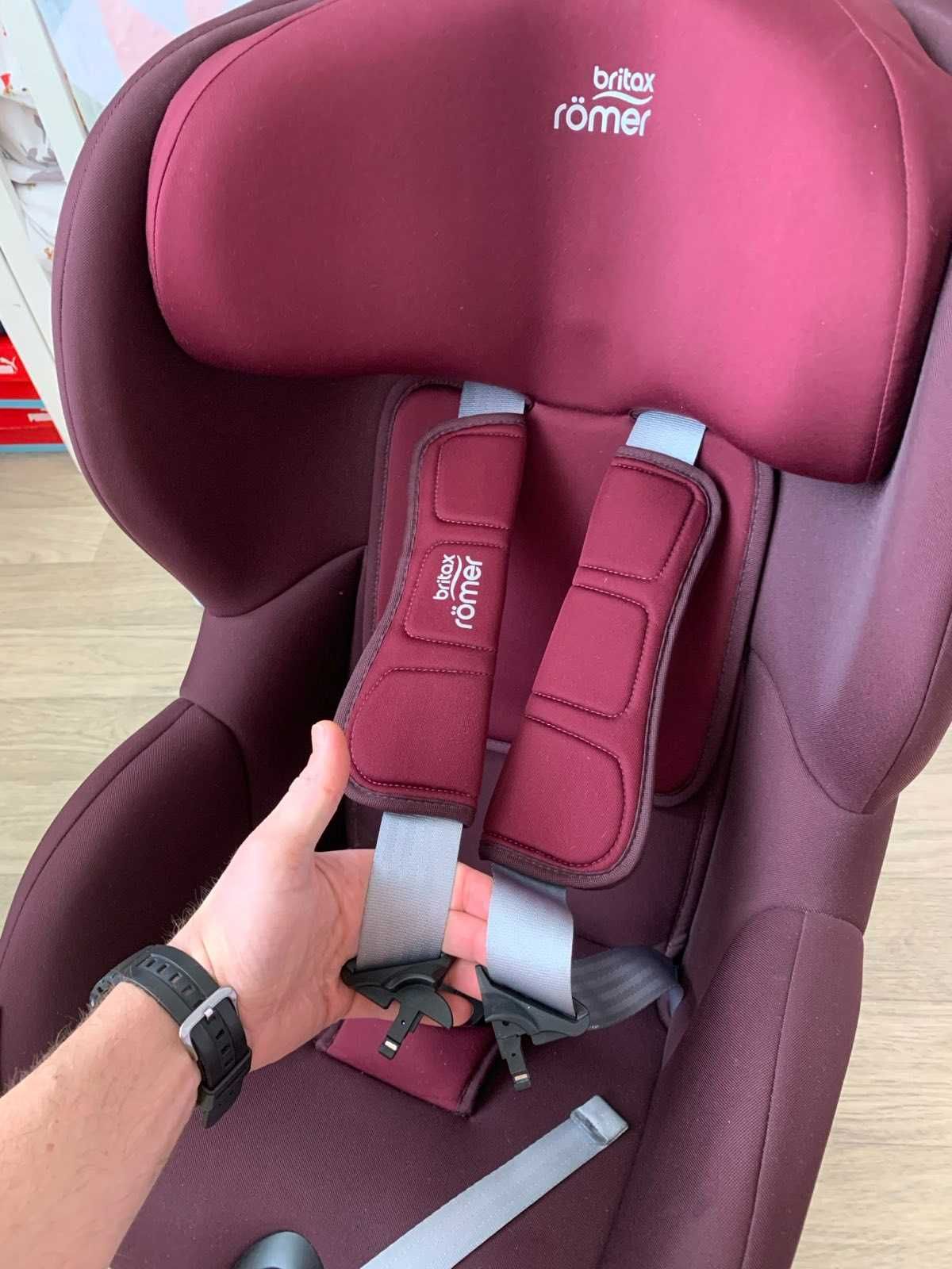 Автокрісло Britax Römer TRIFIX2 i-SIZE (Burgundy Red)