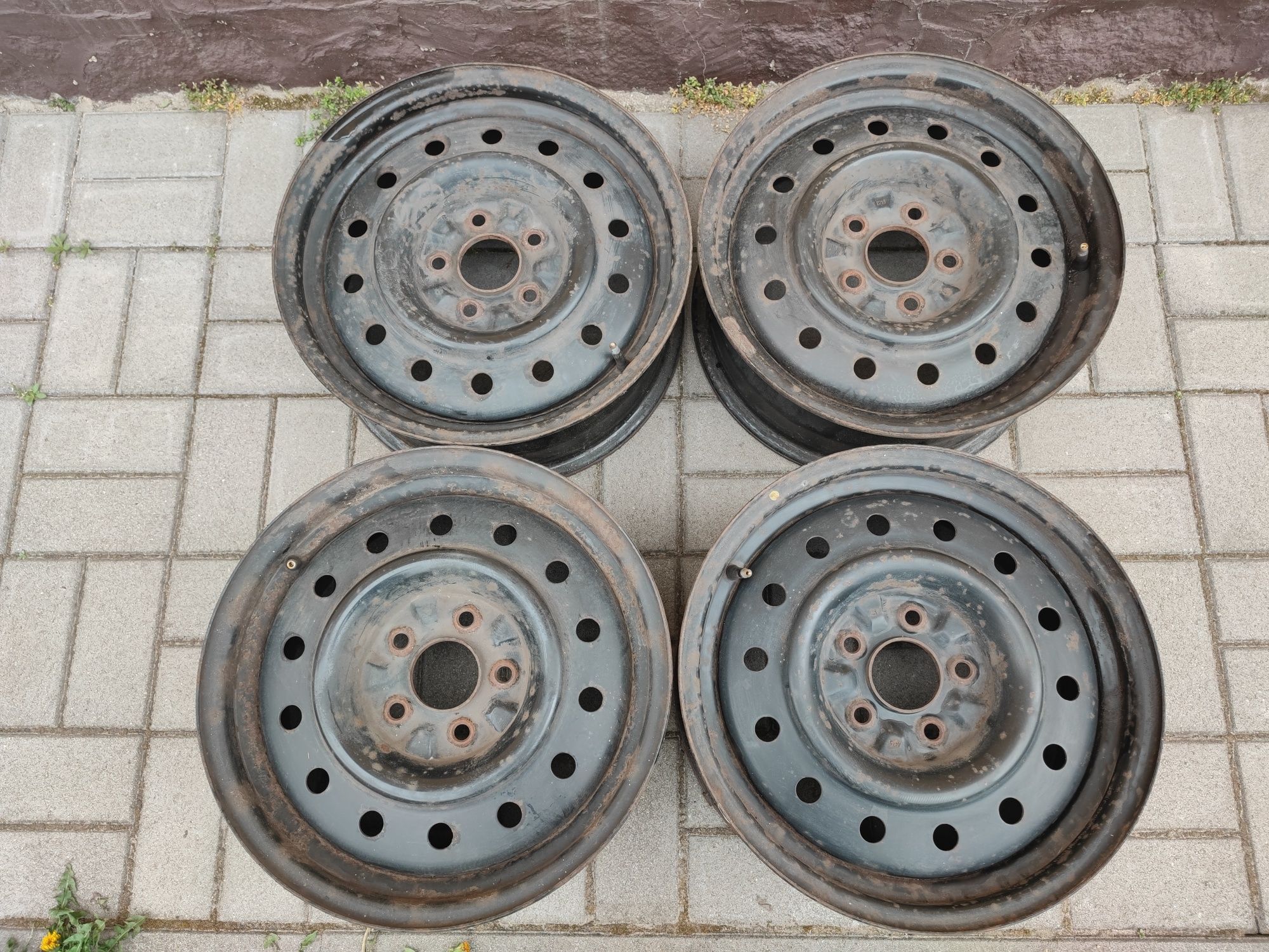 Felgi stalowe nissan renault 16" 5x114,3