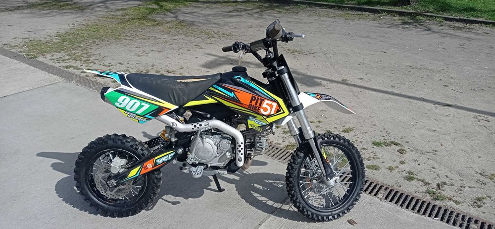 Pitbike Ycf 125 start.
