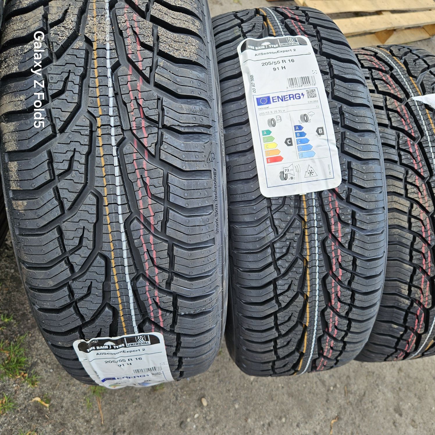 Nowe opony całoroczne 205/55/16 91H Uniroyal AllSeasonExpert2 DOT4424