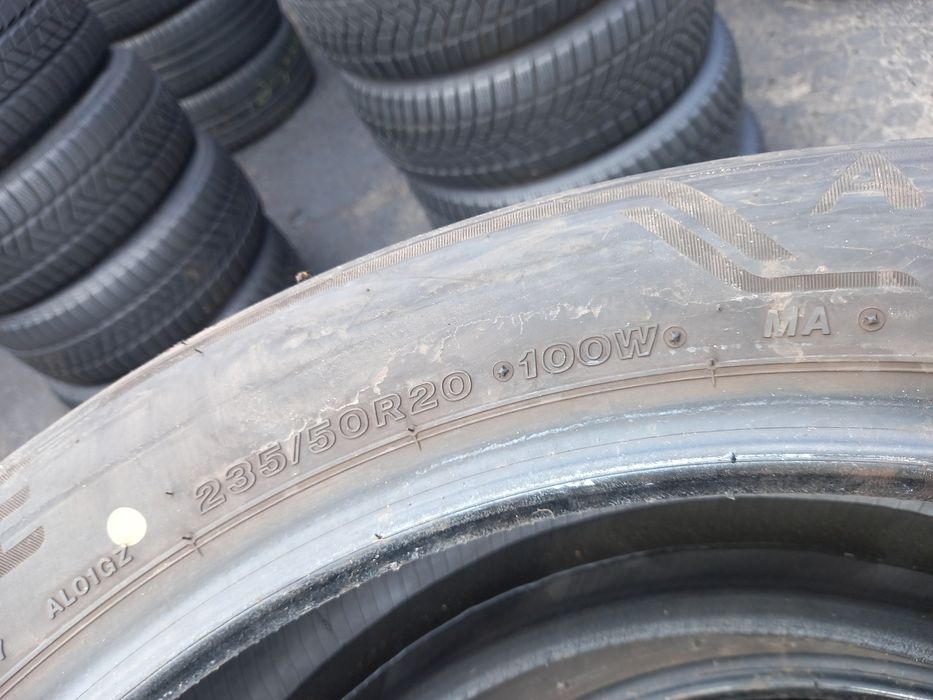 Opony używane 235/50/20 bridgestone 2x7 mm 2022 rok prod