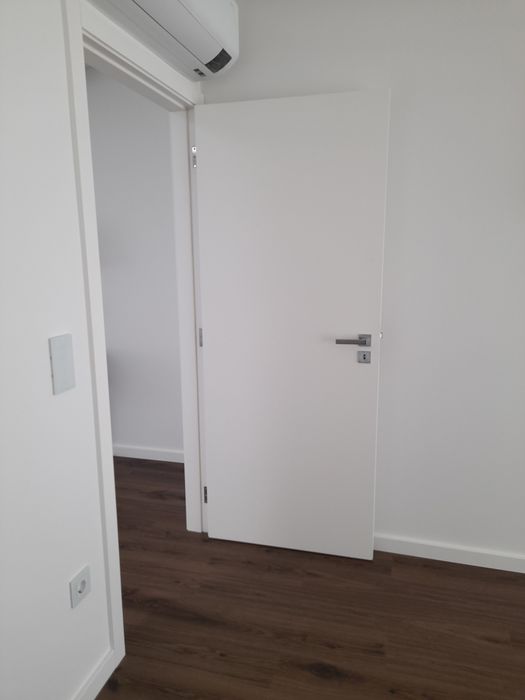 Cozinhas, roupeiros, portas, por medida.