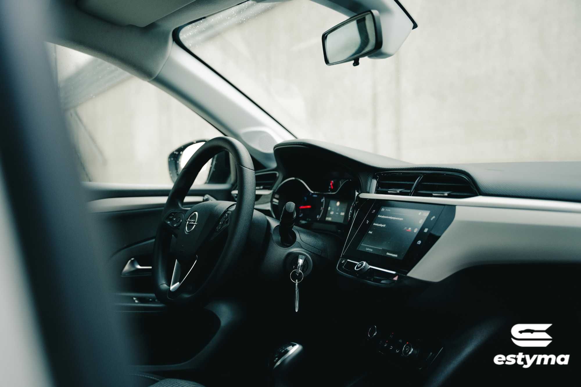 Wynajem samochodu, wypożyczalnia samochodów Estyma - Opel Corsa
