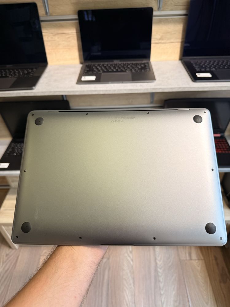 Mak Book Air A2337 13” M1 256Gb 96% аккумулятор гарантия.