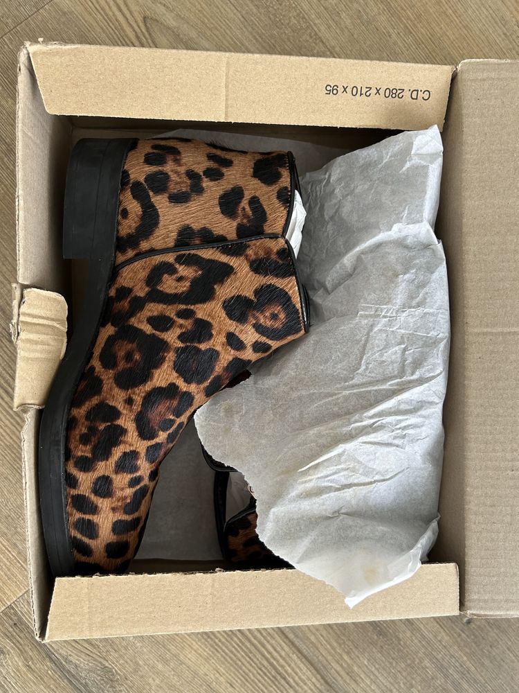 Botim Animal Print Zara