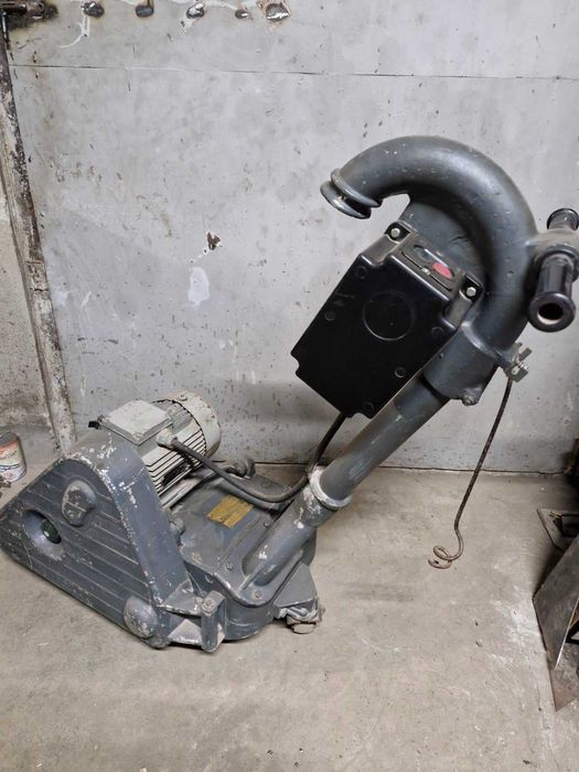 Продам(або обміняю) шліфувальну паркетну машину