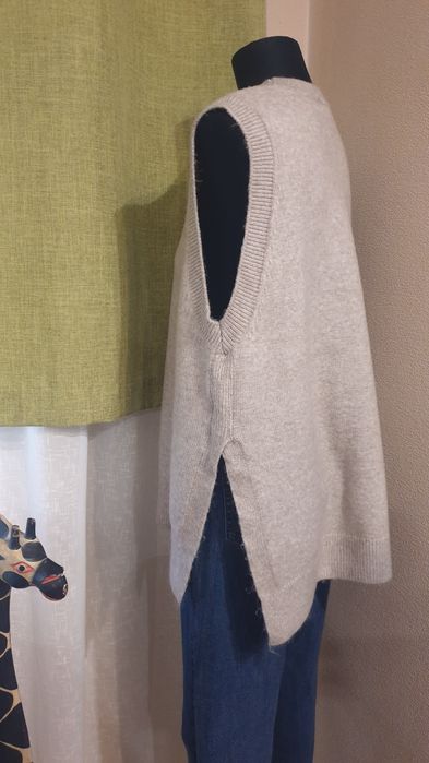 Жилет,жилетка H&M