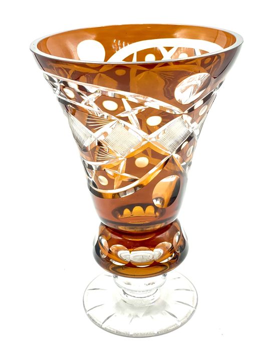 Jarra em cristal lapidado ambar antiga