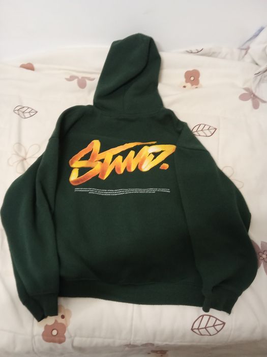 Sweat Pull&bear verde com símbolo atrás e a frente (ouversise)