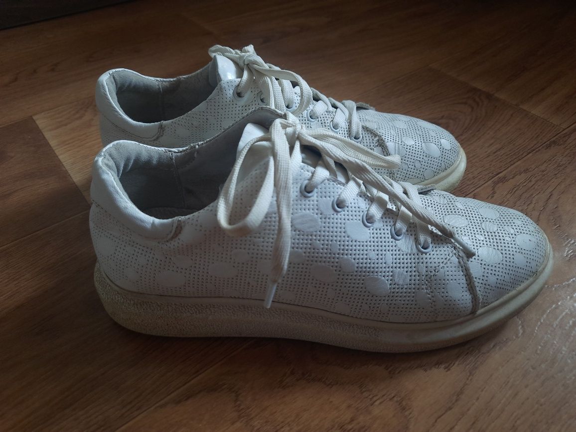 Шкіряні кросівки для дівчинки Maxus shoes, 39 розмір
