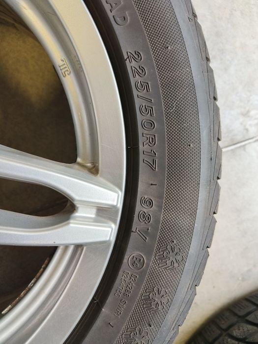 Felgi aluminiowe 17" Alutec Audi/VW/Skoda 5x112 + opony zimowe Lassa
