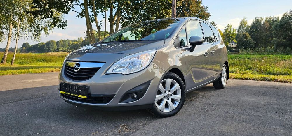 Opel Meriva 1.4 benzyna 120 KM, książka serwisowa
