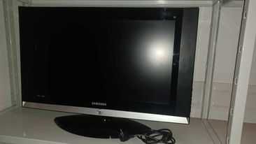 TV LCD Samsung com comando