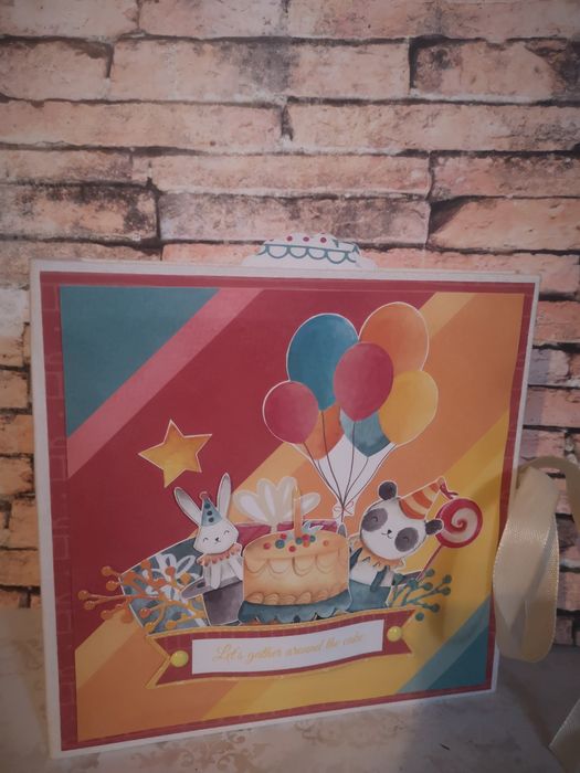 Album scrapbooking urodzinowy dla dziecka