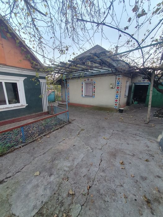 Приватний будинок на Довжку,10 соток землі