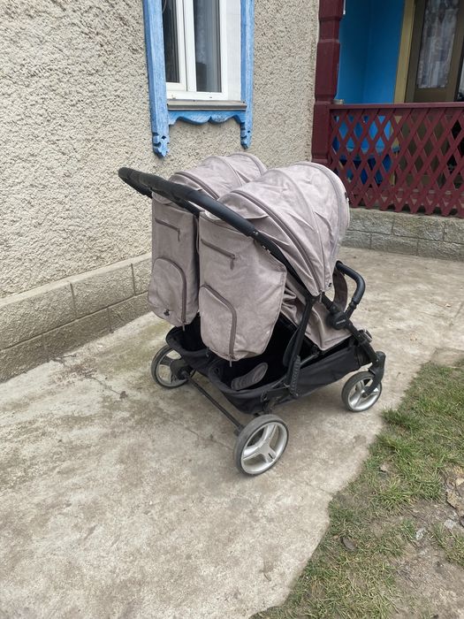 Коляска CARRELLO Connect доя двійні