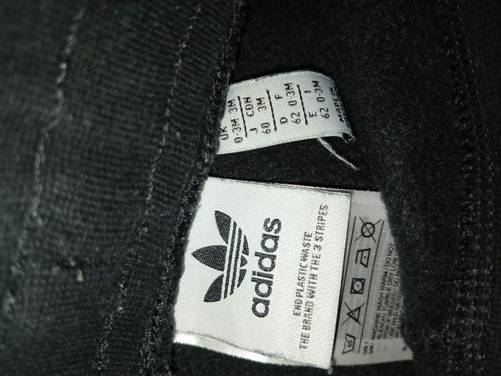 Conjunto adidas de bebé