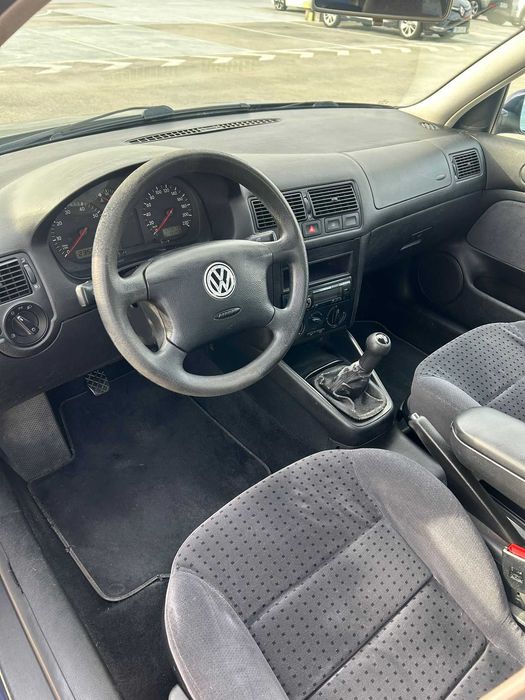 VW Golf IV – 1.4 Gasolina – 173 mil km – Bom Estado