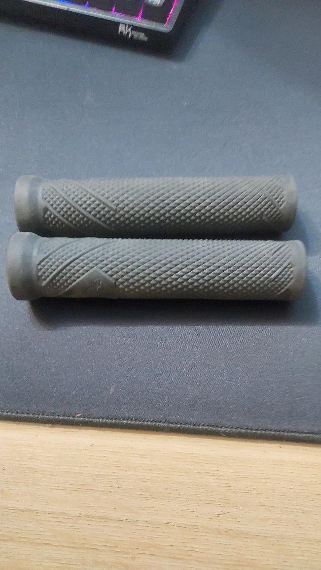 Gripy Lizard Skins DANNY MACASKILL czarne 140mm