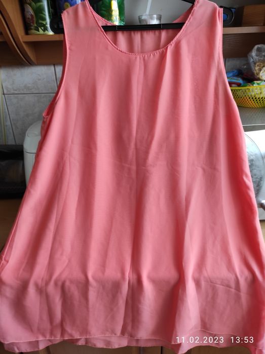 Гарні літні пляжні і повсякденні плаття, яскраві,  легенькі