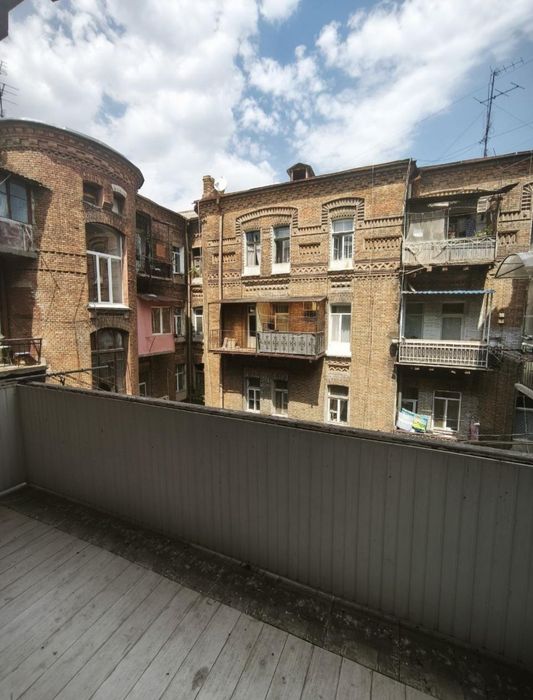 Центр города! Продам мини-отель 190 кв.м. на 5 действующих номеров