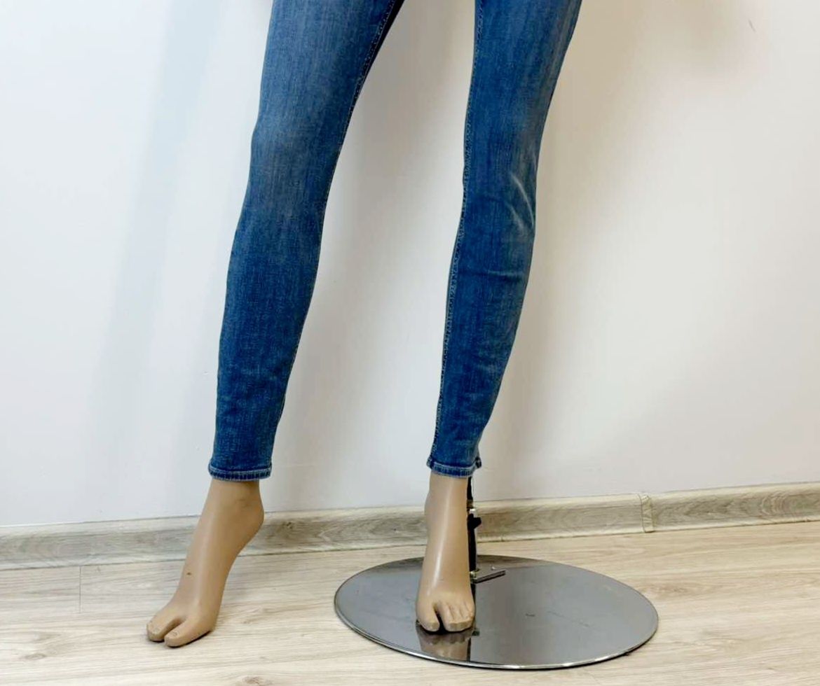 Acne Studios spodnie jeansowe damskie 28/32 skin 5
rozmiar 28/32
Kolor