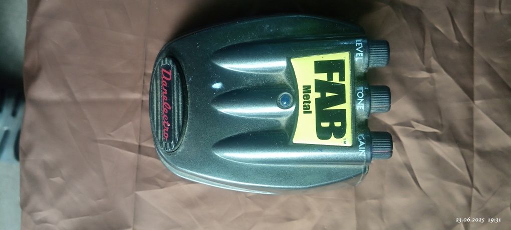 Педаль ефектів Danelectro D3 Fab Metal