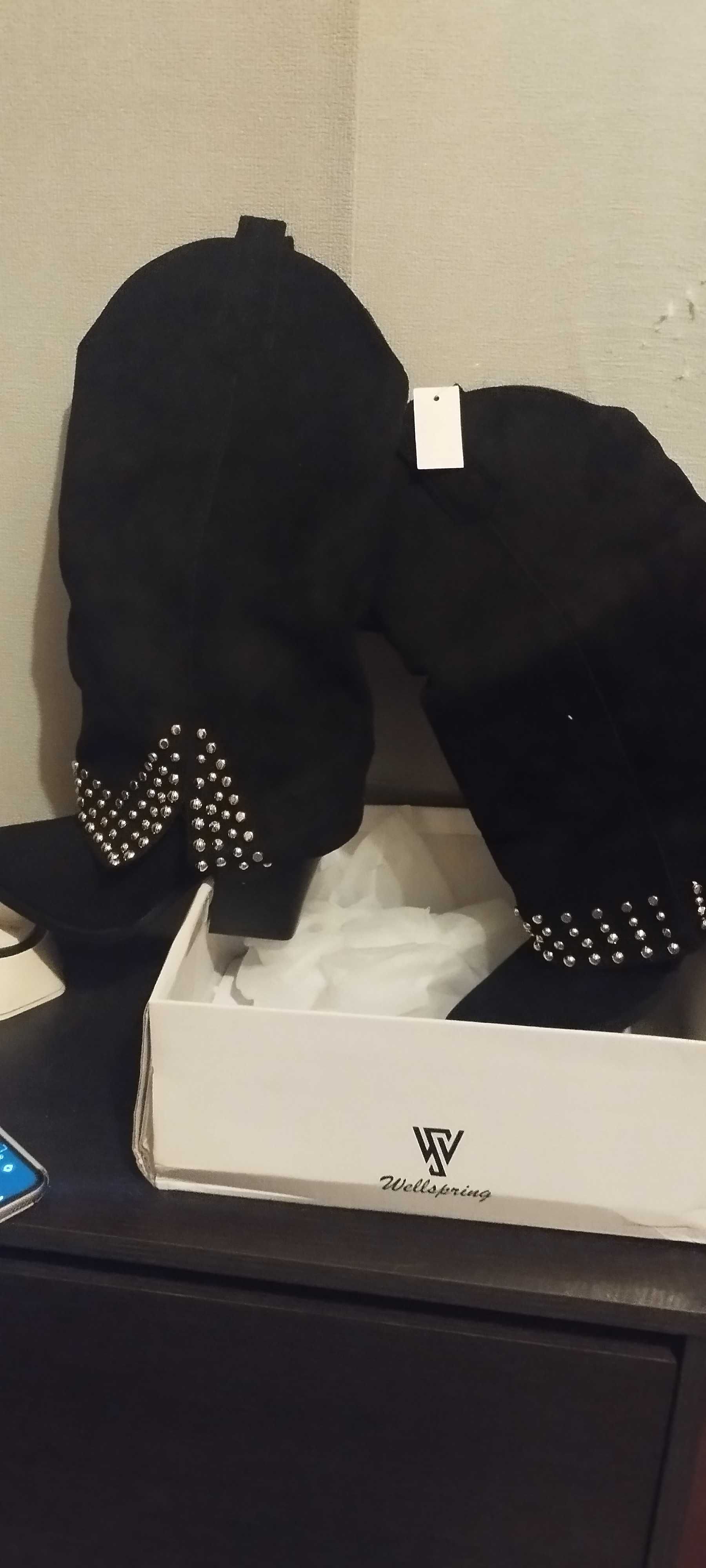 Botas novas nunca usadas .N 39
