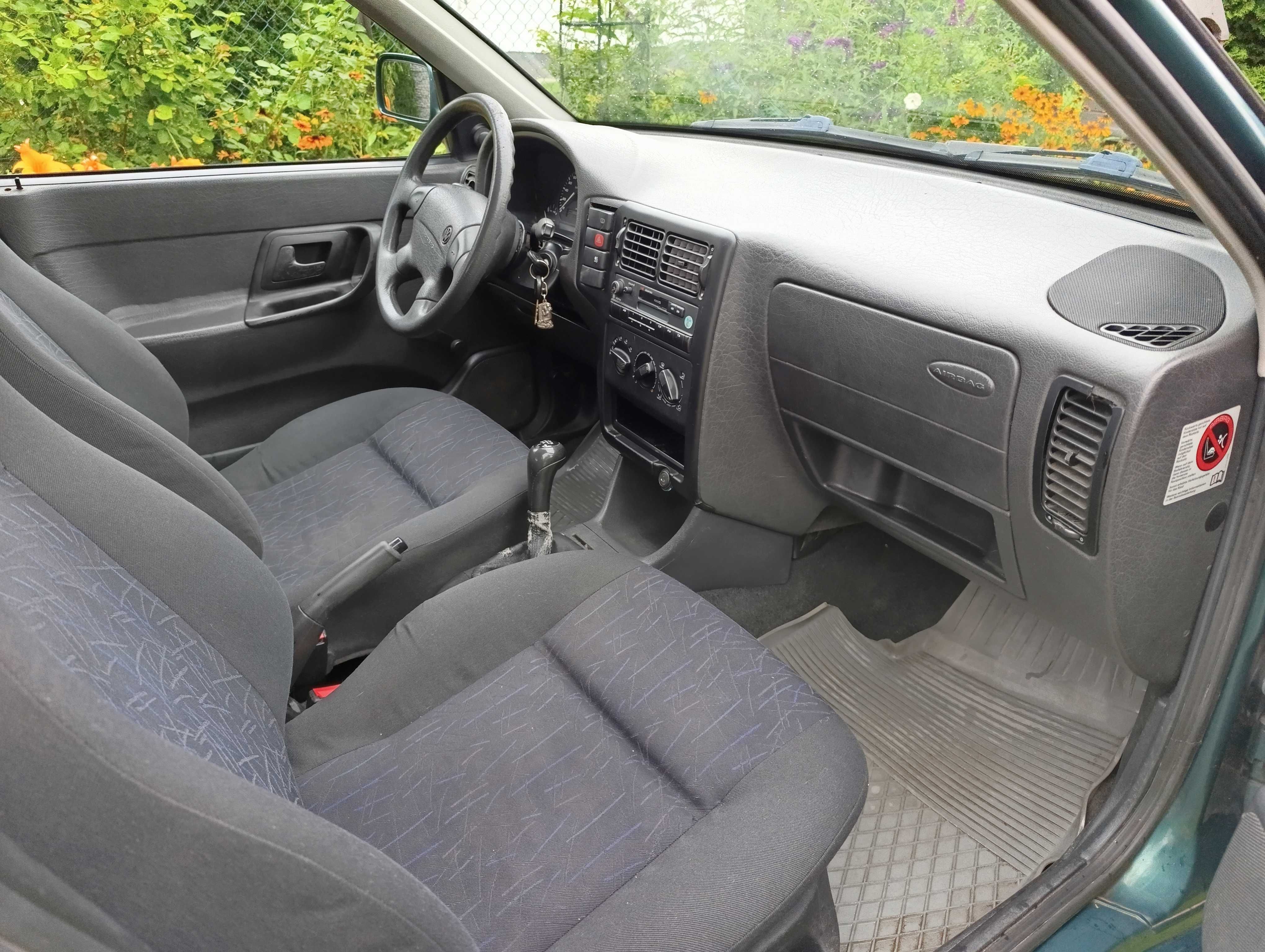 VOLKSWAGEN polo kombi 1.4 V8 75 km