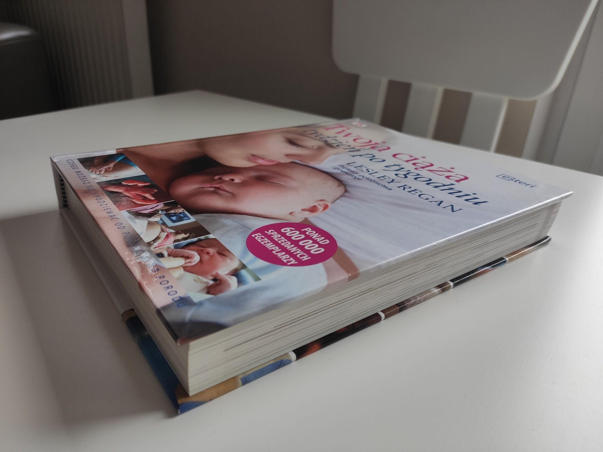 Książka: Twoja ciąża tydzień po tygodniu - Lesley Regan twarda okładka