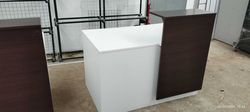 3 Secretárias atendimento (feitas por medida)