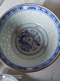 Taça e colher de Porcelana chinesa "Bagos de Arroz"