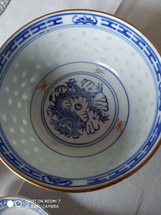 Taça e colher de Porcelana chinesa "Bagos de Arroz"