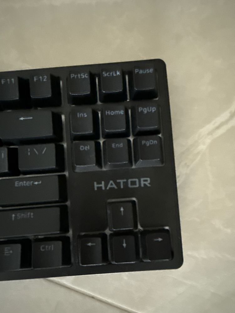 Продам клавиатуру HATOR