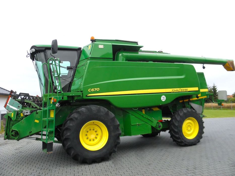 John Deere C 670 2008 Rok, heder 7,6m, 1900 mtg, Nie Malowany, Stan Idealny