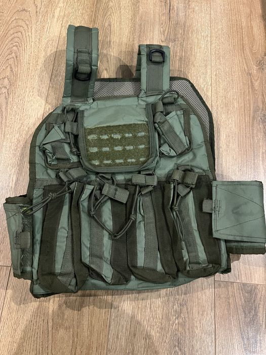 Плитоноска , жилет