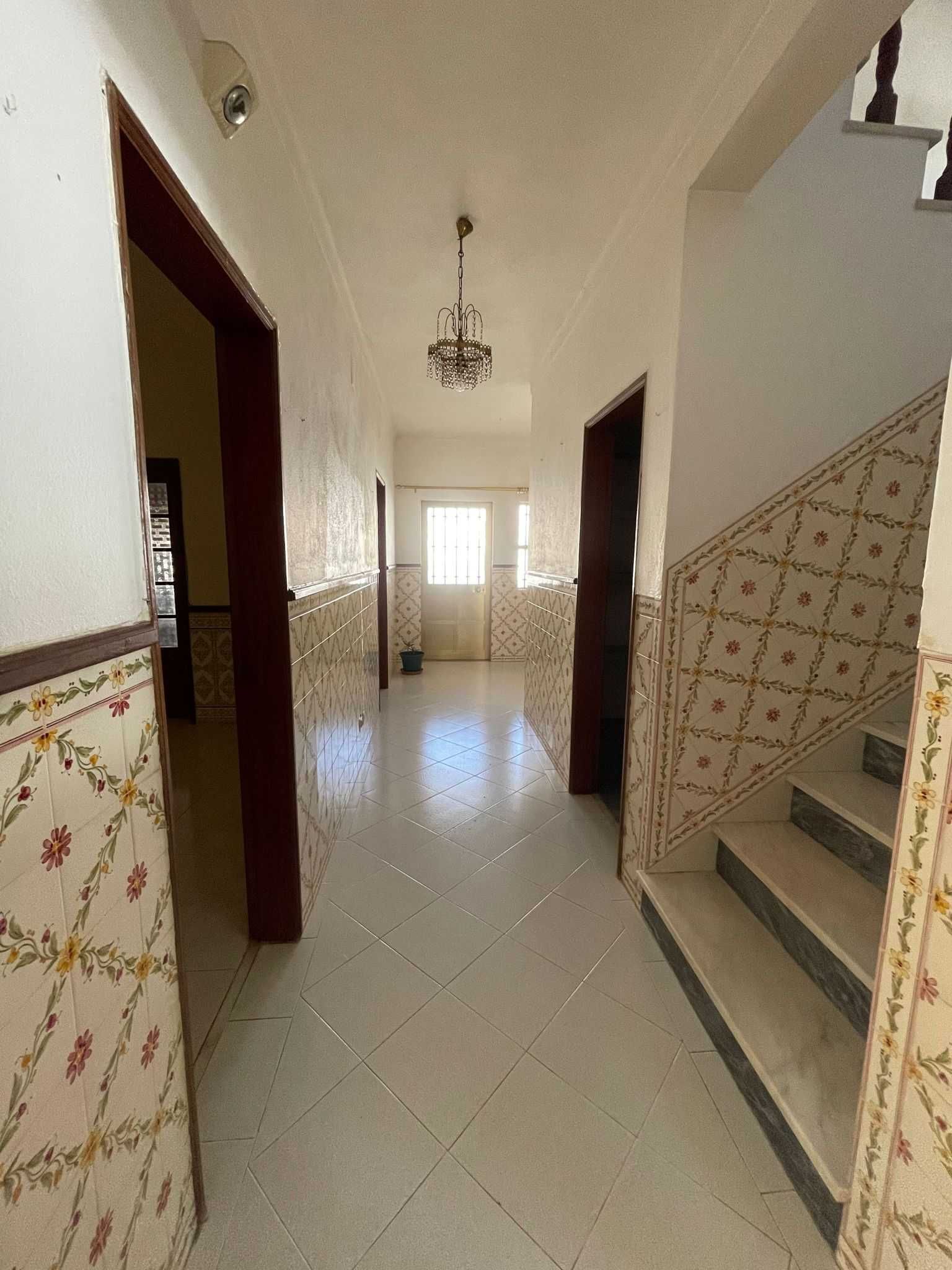 Grande Casa de Família T5 c/ Anexo, Garagem e Quintal, Ponte de Sor