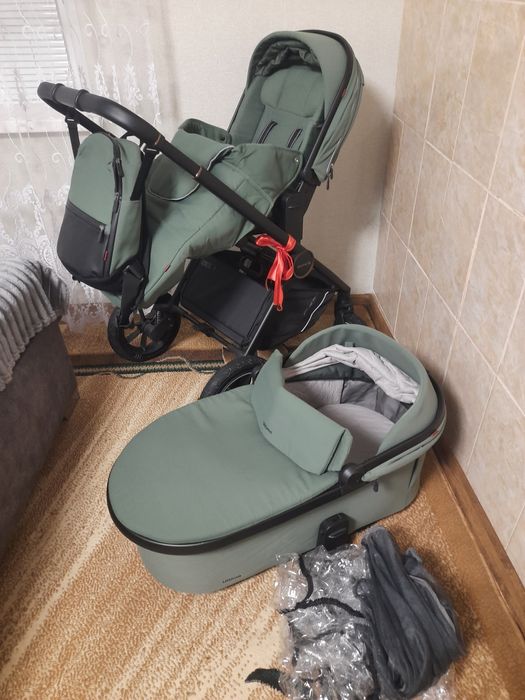 Продам каляску Carrello Ultimo