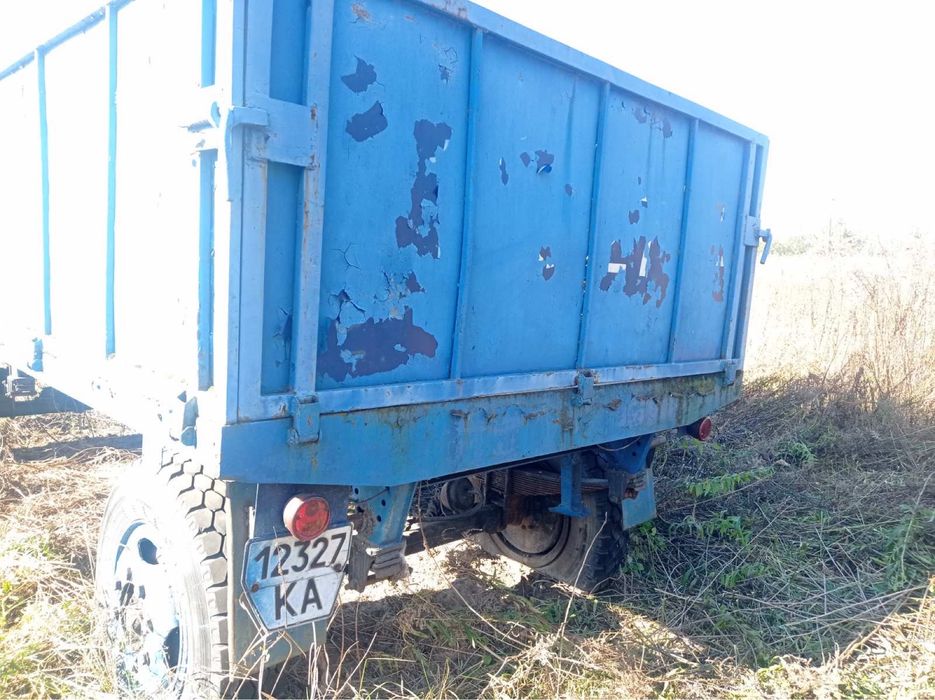 Причіп вантажний МтЗ Зіл