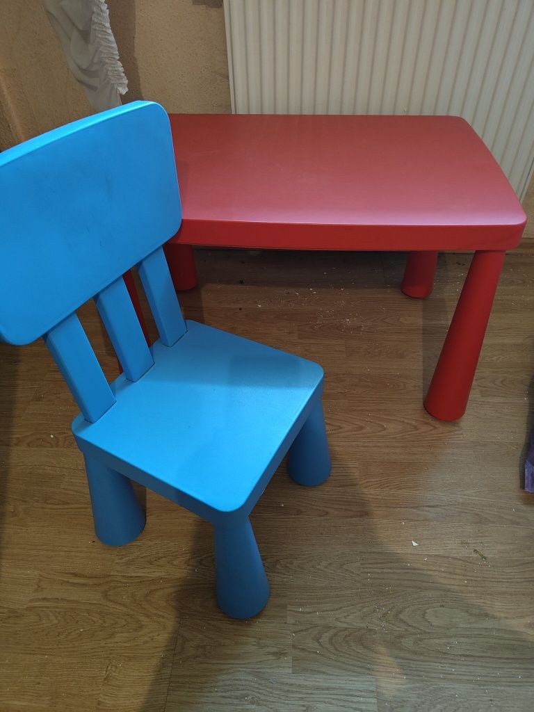 Stolik z krzesełkiem Ikea mamut tanio