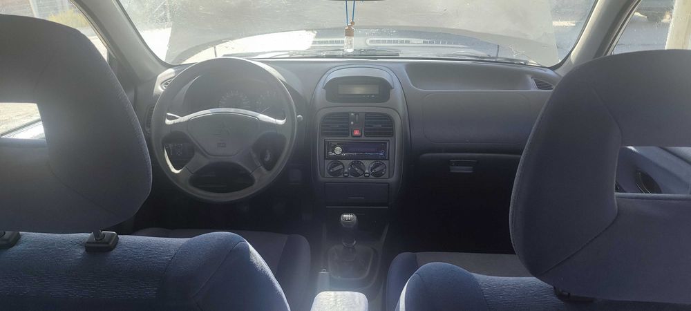 Mitsubishi carisma 1.4 2001