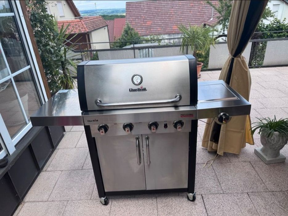 Продам газовий гриль Char Broil