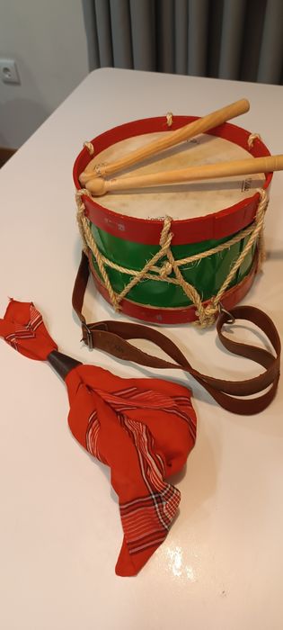 Caixa e bombo festas Nicolinass