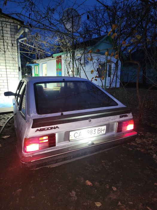 Опель аскона 1.6 газ бензин