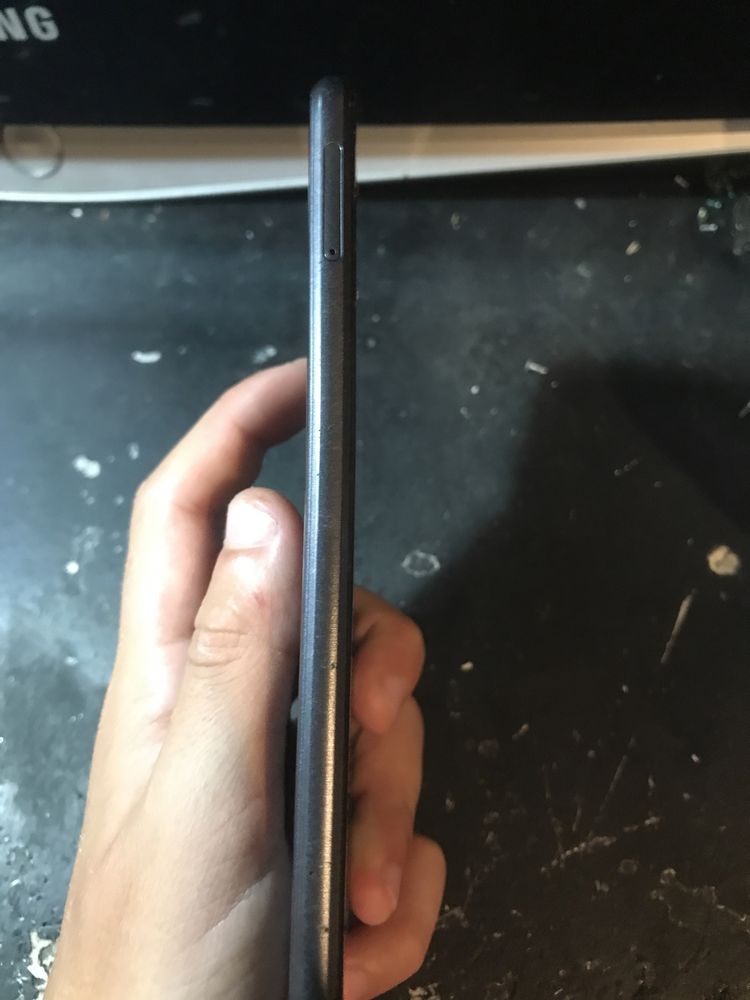 Vendo huawei p8 lite 2017 com vidro estalado desbloqueado